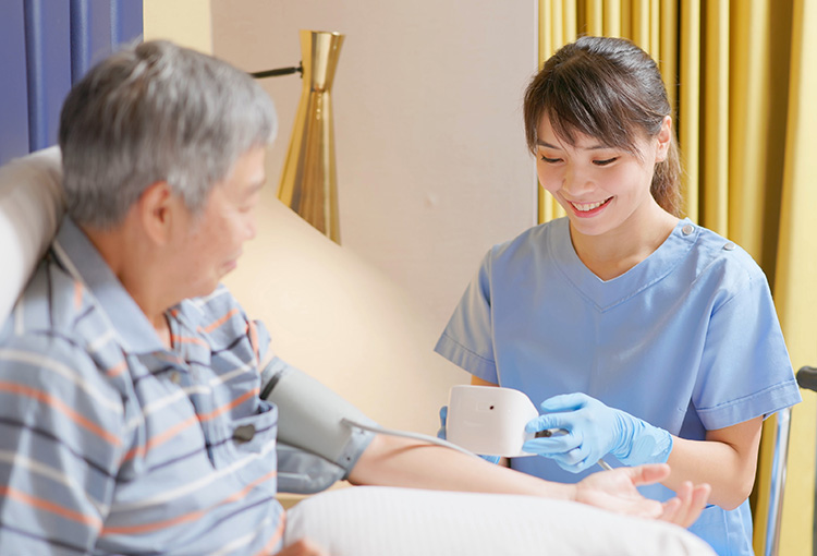 介護福祉士＋訪問診療体制で、医療面も安心